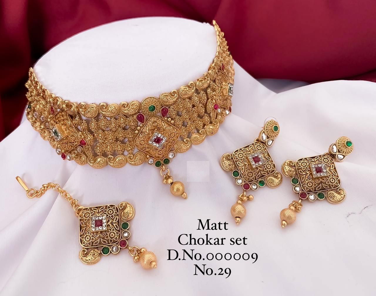 Matte Gold Chokar Set Earning With Mag Tikka Catalog
